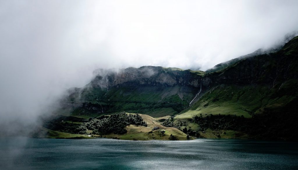 fwxculYOjDo-maxime-staudenmann-unsplash